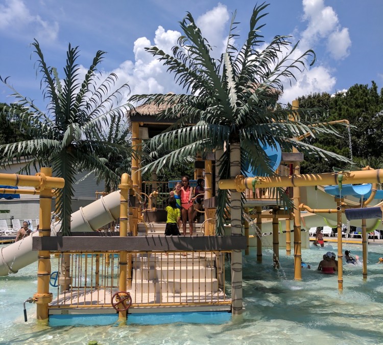 splash-zone-waterpark-at-james-island-county-park-photo